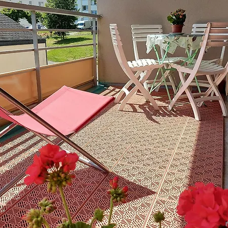 Lumineux A Avec Balcon, Garage Et Equipements Pour Bebe - Fr-1-600-44